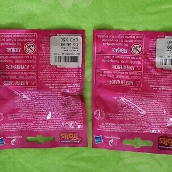🎸 2 pc TROLLS BLIND BAG TOYS  🎸 - Picture 2 of 4
